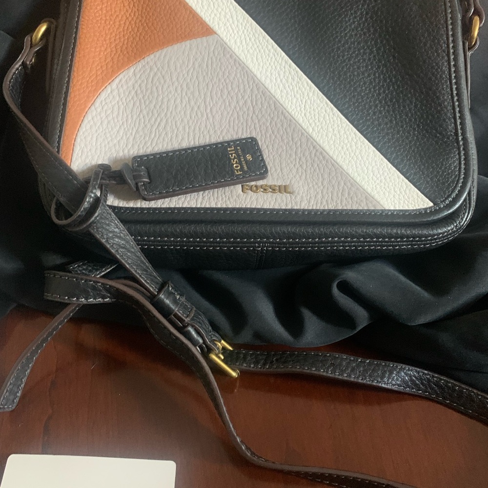 Nwot-Fossil Leather Crossbody Bag. Colors Are Bla… - image 5